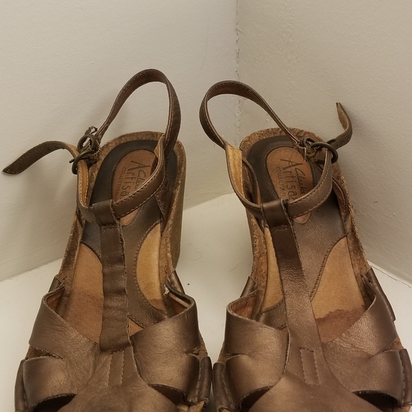 Dark gold Clarks wedge sandals - Picture 3 of 4
